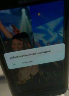 Como corrigir erro de parada de Android.Process.Media